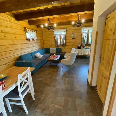 Drevenica Line Apartment *